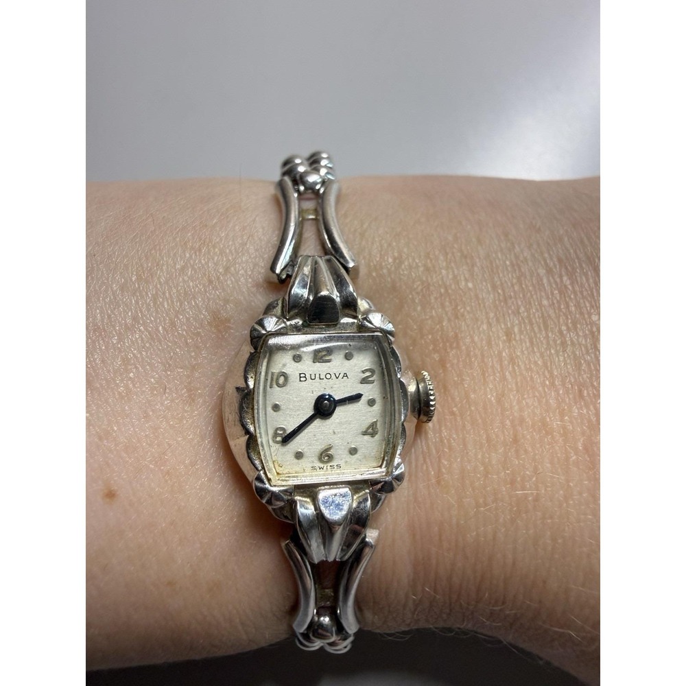 Vintage Bulova 1955 L5 silver tone
